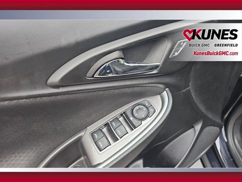 Used 2023 Chevrolet Malibu LT FWD image 14