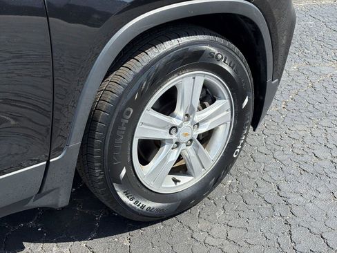 Used 2020 Chevrolet Trax LS w/ Tint and Cruise Package image 9