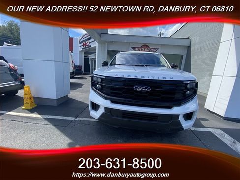 Used 2025 Ford Expedition Active AWD/4WD image 11
