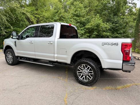 Used 2017 Ford F250 Lariat w/ Lariat Value Package AWD/4WD image 3