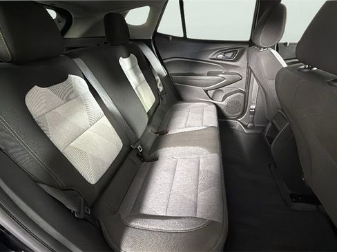 Used 2024 Chevrolet Trax LS w/ LS Convenience Package image 28