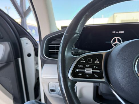 Used 2020 Mercedes-Benz GLE 350 4MATIC w/ Premium Package image 17