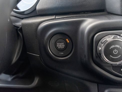 Used 2022 Jeep Wrangler Unlimited Sahara w/ LED Lighting Group AWD/4WD image 22