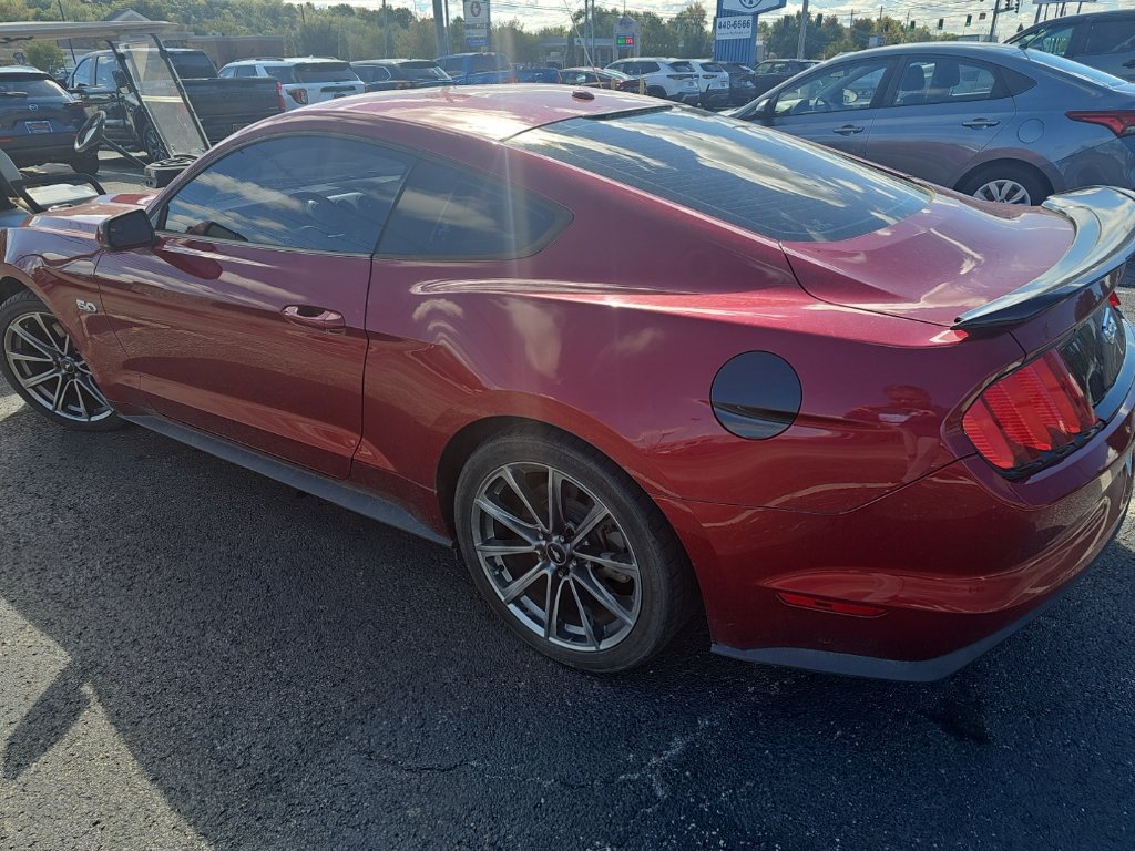 Used 2016 Ford Mustang GT Premium RWD image 10