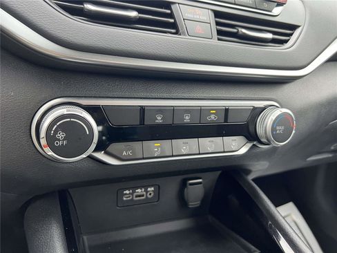 Certified 2021 Nissan Altima 2.5 SV image 36