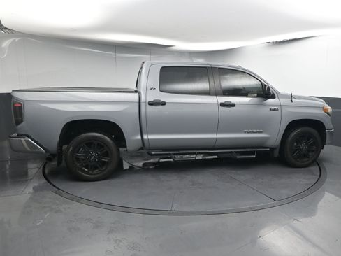 Used 2019 Toyota Tundra SR5 w/ SR5 Upgrade Package image 9