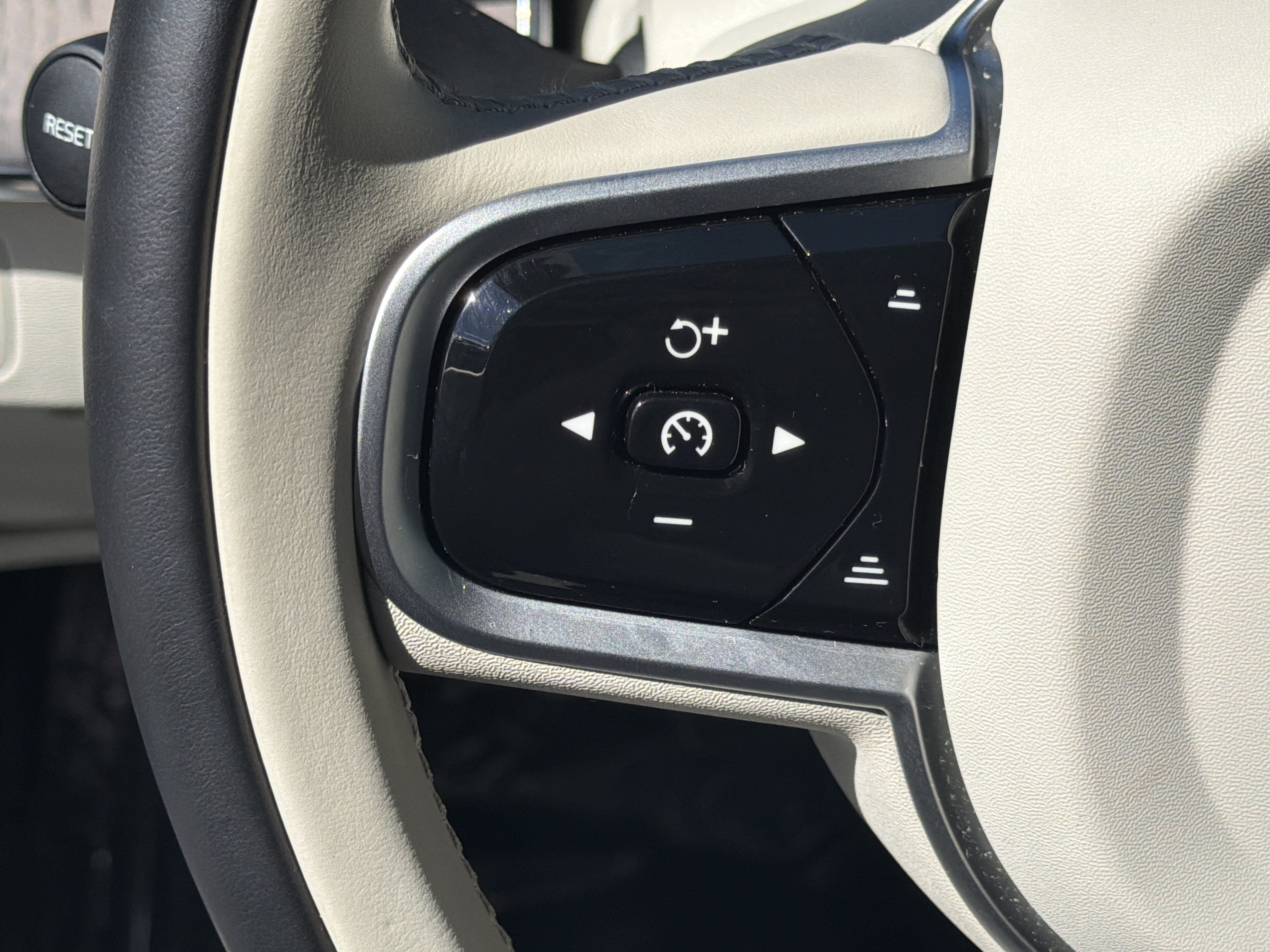 Certified 2026 Volvo XC90 B6 Ultra AWD/4WD image 19