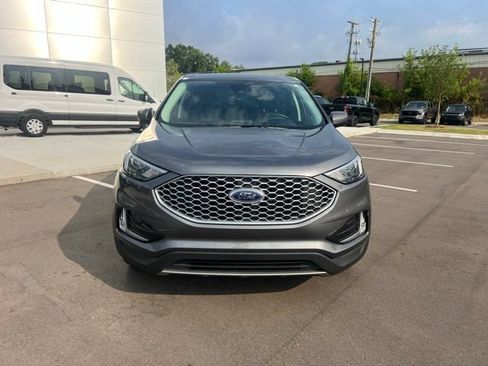 Used 2024 Ford Edge SEL w/ Convenience Package AWD/4WD image 2