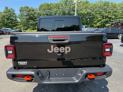 Used 2021 Jeep Gladiator Mojave AWD/4WD image 15