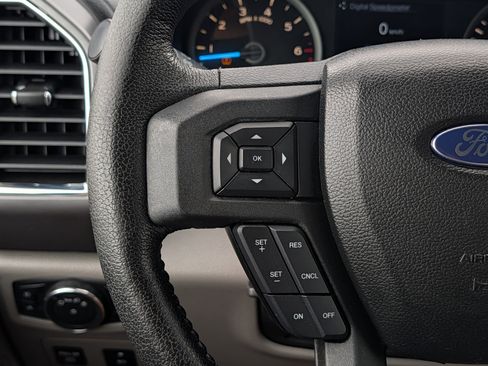 Used 2016 Ford F150 XLT w/ Equipment Group 302A Luxury RWD image 24