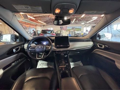 Used 2022 Jeep Compass Limited AWD/4WD image 9