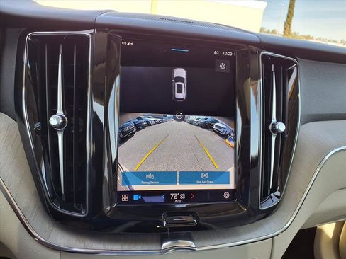 Certified 2023 Volvo XC60 B5 Plus image 26