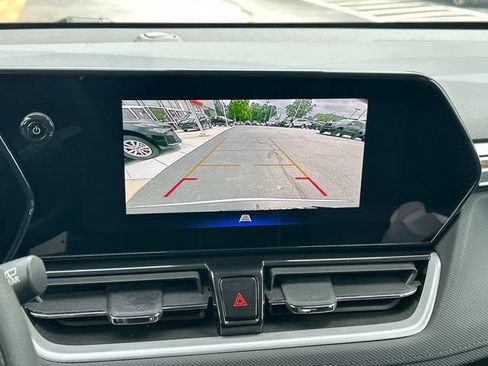 Used 2025 Chevrolet TrailBlazer LT FWD image 20