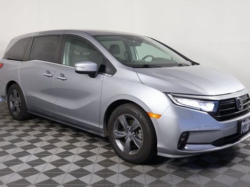 Used 2022 Honda Odyssey EX image 2
