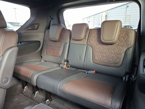 Used 2025 Nissan Armada Platinum Reserve w/ Convenience Package image 11