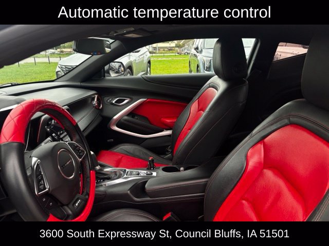 Used 2017 Chevrolet Camaro LT RWD image 18