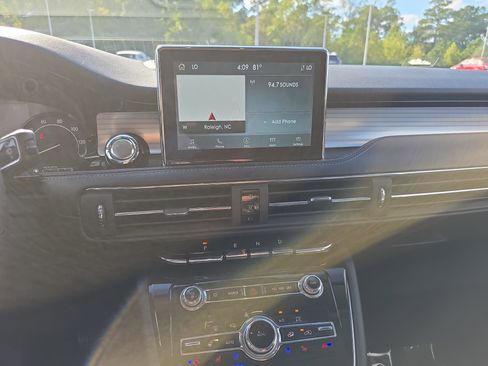 Certified 2022 Lincoln Corsair AWD w/ Equipment Group 101A image 19