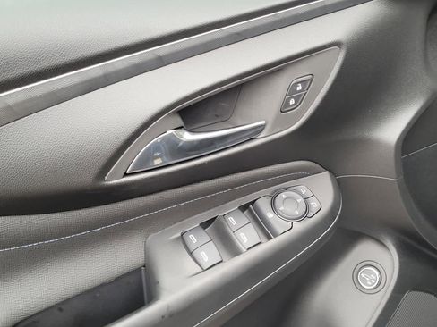 New 2026 Buick Envista Sport Touring image 8