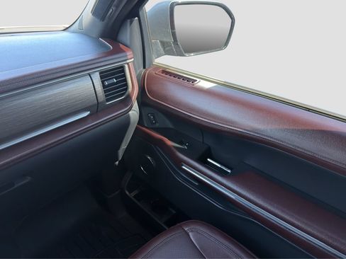 Used 2022 Ford Expedition Limited AWD/4WD image 26