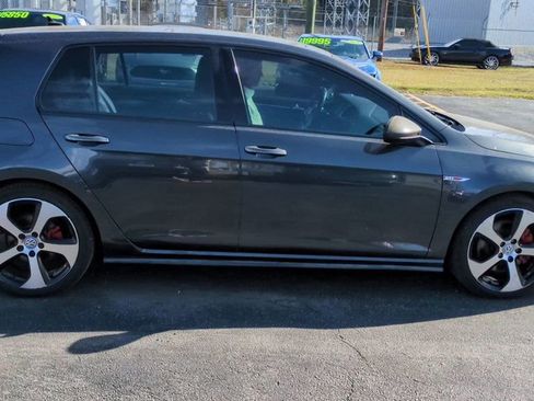 Used 2015 Volkswagen GTI SE image 9