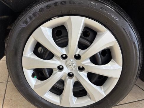 Used 2024 Toyota Corolla LE FWD image 17
