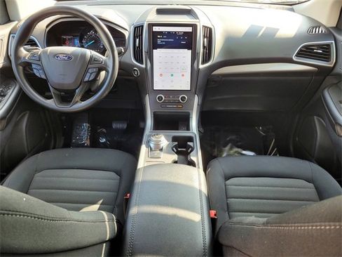 Used 2022 Ford Edge SE w/ Black Appearance Package image 16