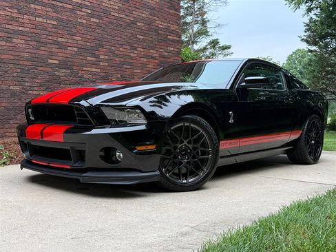 Used 2013 Ford Mustang Shelby GT500 RWD image 2