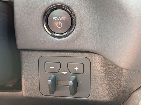 Used 2025 Toyota Tundra Platinum AWD/4WD image 26