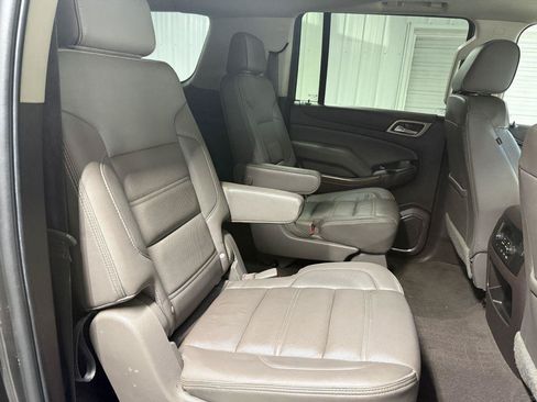 Used 2019 GMC Yukon XL Denali w/ Denali Ultimate Package AWD/4WD image 37