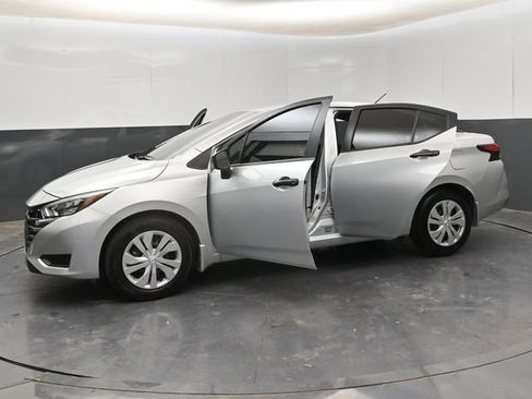 Used 2025 Nissan Versa S w/ Trunk Package FWD image 29