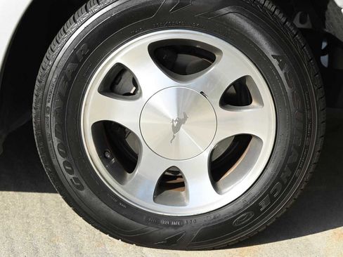 Used 2000 Ford Mustang Coupe RWD image 9