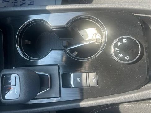 Used 2023 Nissan Rogue SV AWD/4WD image 19