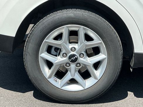 Certified 2024 Kia Soul LX w/ Option Group 015 FWD image 25