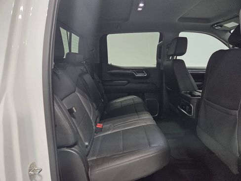 Used 2023 Chevrolet Silverado 1500 LTZ w/ LTZ Convenience Package II AWD/4WD image 15
