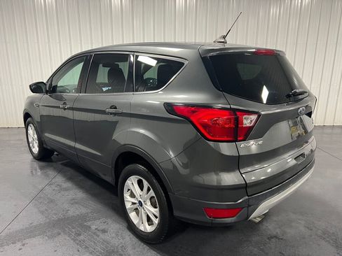 Used 2019 Ford Escape SE image 15