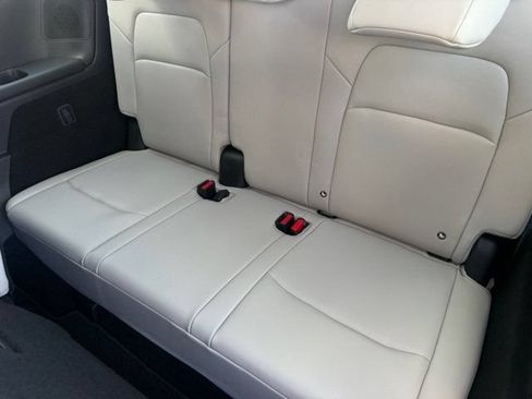 New 2026 Nissan Pathfinder SL w/ SL Premium Package (P04) FWD image 22