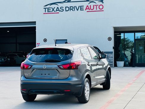 Used 2019 Nissan Rogue Sport S FWD image 10