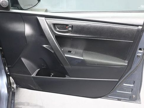 Used 2019 Toyota Corolla L FWD image 17