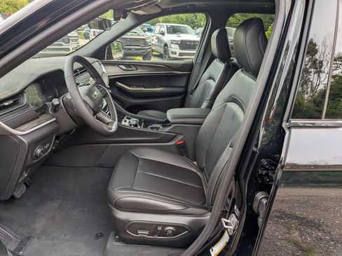 New 2026 Jeep Grand Cherokee Limited AWD/4WD image 9