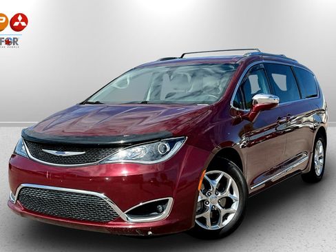 Used 2019 Chrysler Pacifica Limited image 1