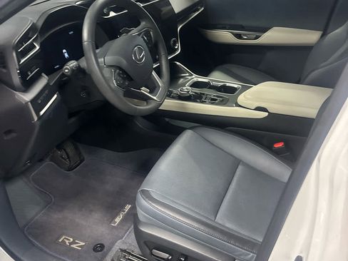 Used 2023 Lexus RZ 450e Premium w/ Technology Package image 5