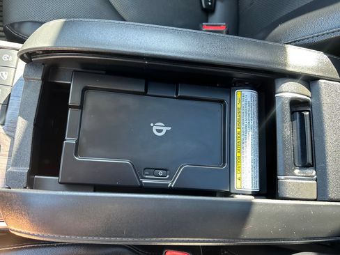 Used 2022 Toyota Highlander Platinum AWD/4WD image 30