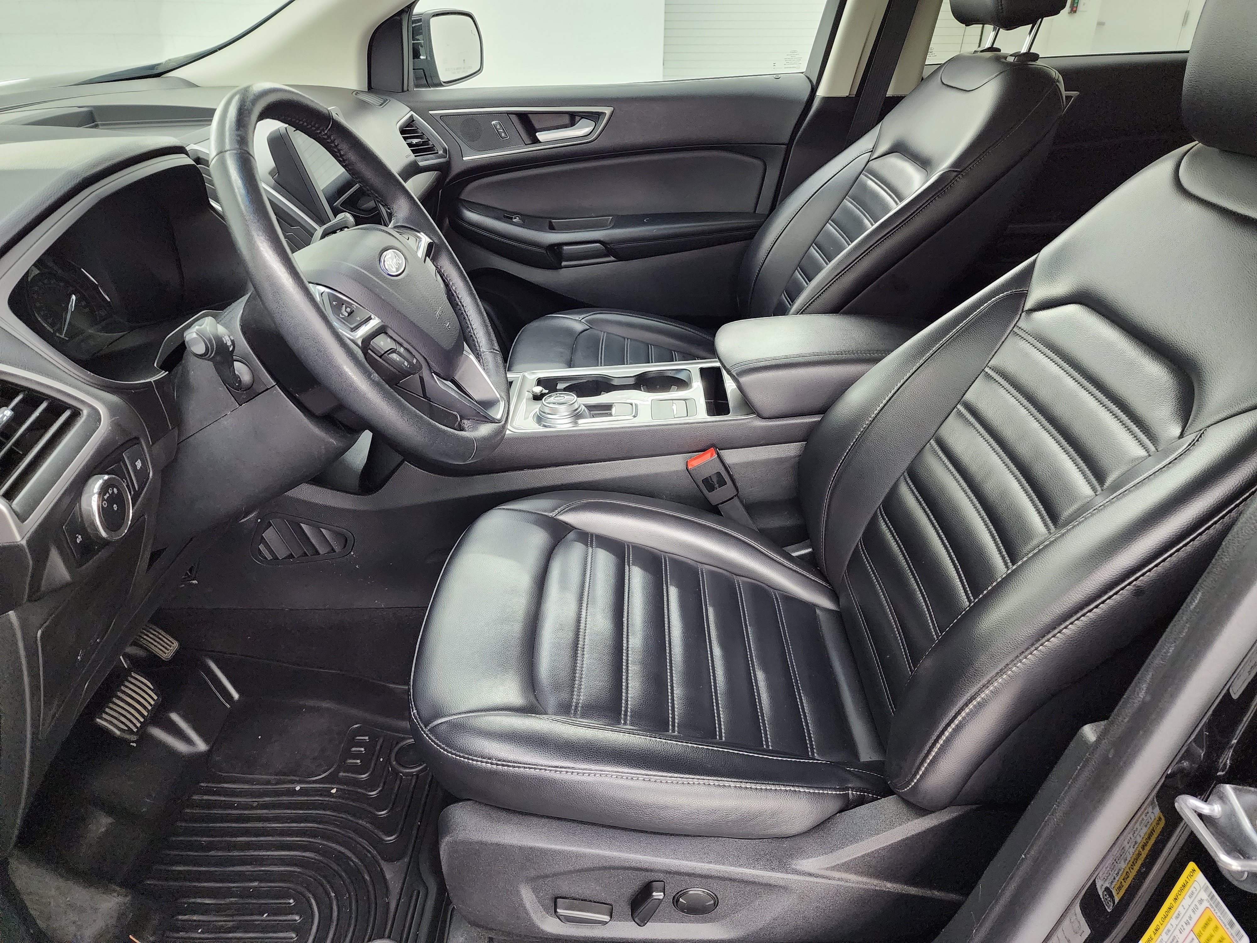 Used 2024 Ford Edge SEL AWD/4WD image 8