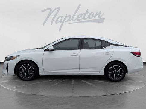 Used 2025 Nissan Sentra SV FWD image 4