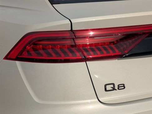 Used 2023 Audi Q8 Premium Plus w/ Premium Plus Package image 18