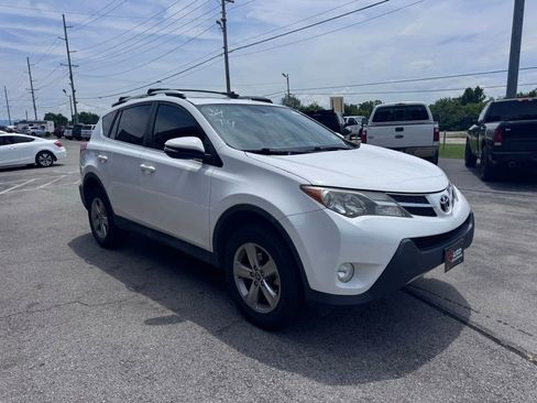 Used 2015 Toyota RAV4 XLE FWD image 2