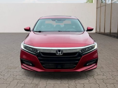 Used 2018 Honda Accord Touring image 8