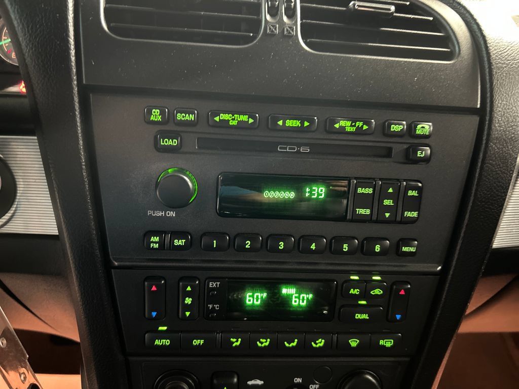 Used 2004 Ford Thunderbird RWD image 15