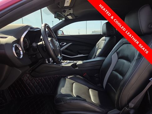 Used 2021 Chevrolet Camaro LT w/ RS Package image 15