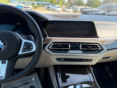 Used 2019 BMW X5 xDrive40i w/ M Sport Package AWD/4WD image 15